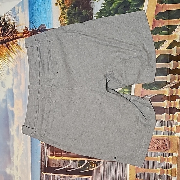 Lululemon Grey Shorts Size 32‎ - Picture 3 of 4